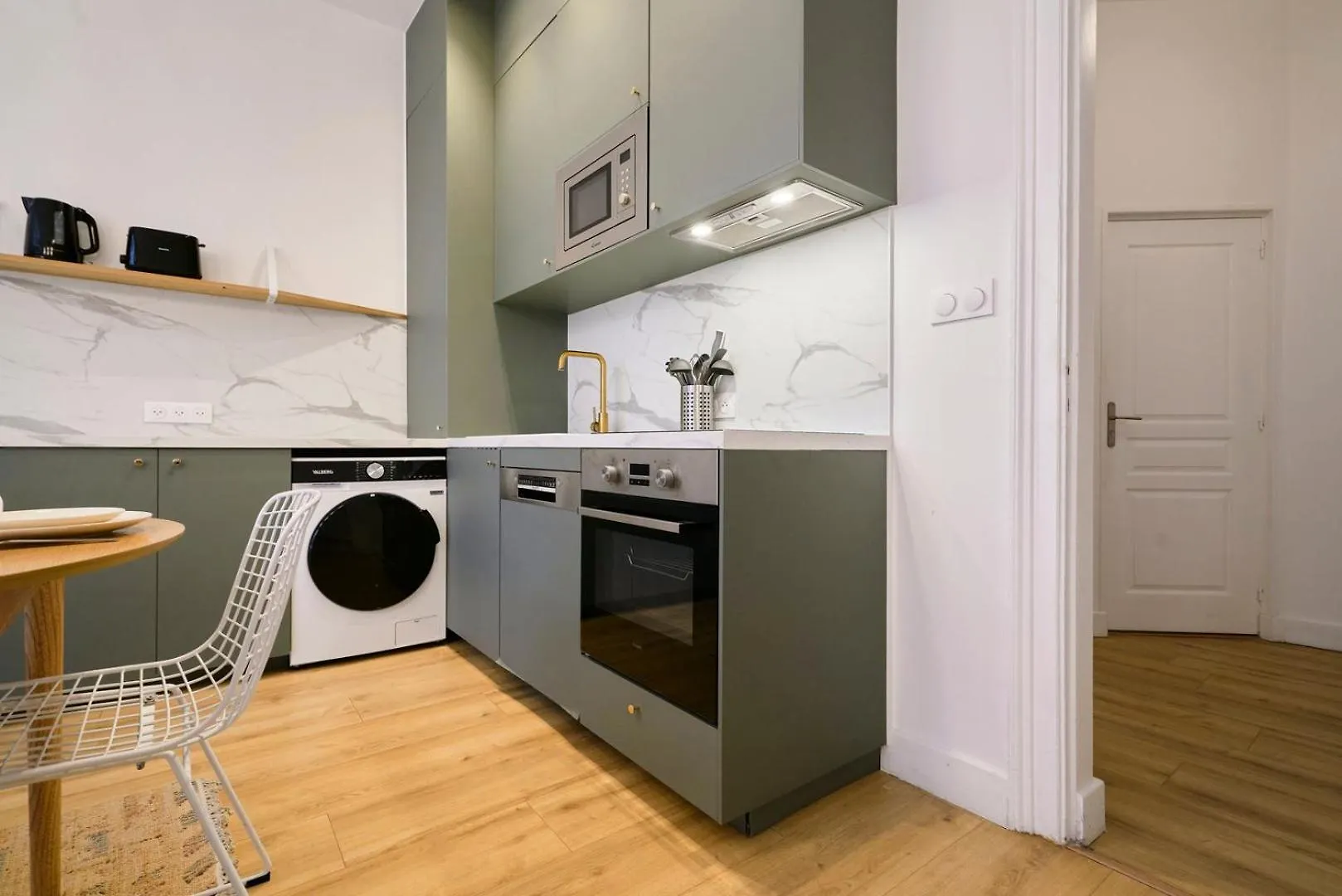 Maison 5 Chambres & 5 Sdb Proche Metro & Commerces Lila Сasa de vacaciones