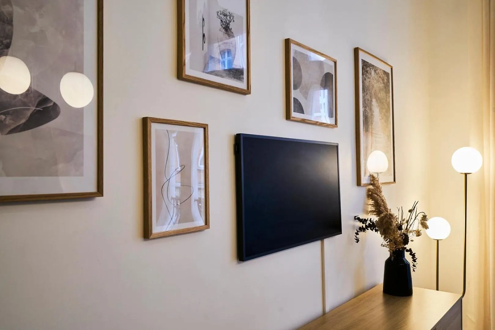 Maison 5 Chambres & 5 Sdb Proche Metro & Commerces Lila