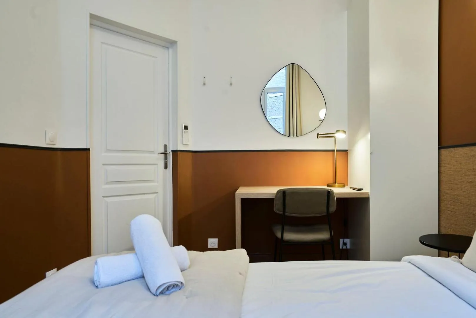 Maison 5 Chambres & 5 Sdb Proche Metro & Commerces Lila