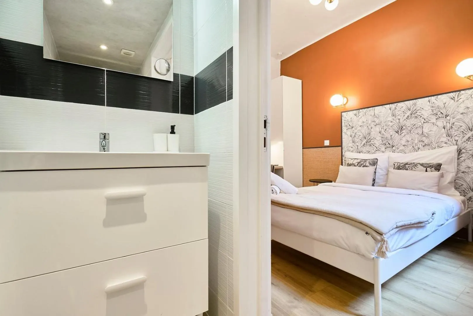 Maison 5 Chambres & 5 Sdb Proche Metro & Commerces Lila Сasa de vacaciones